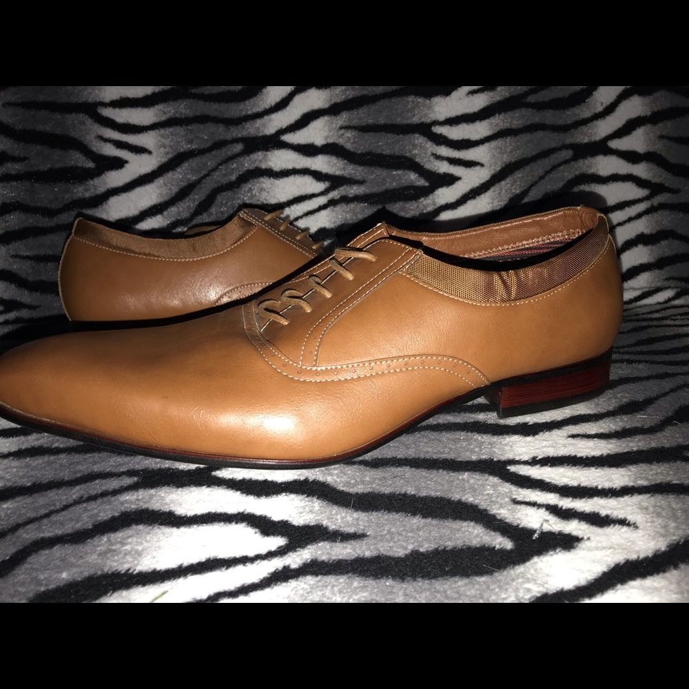 Men’s dress shoes